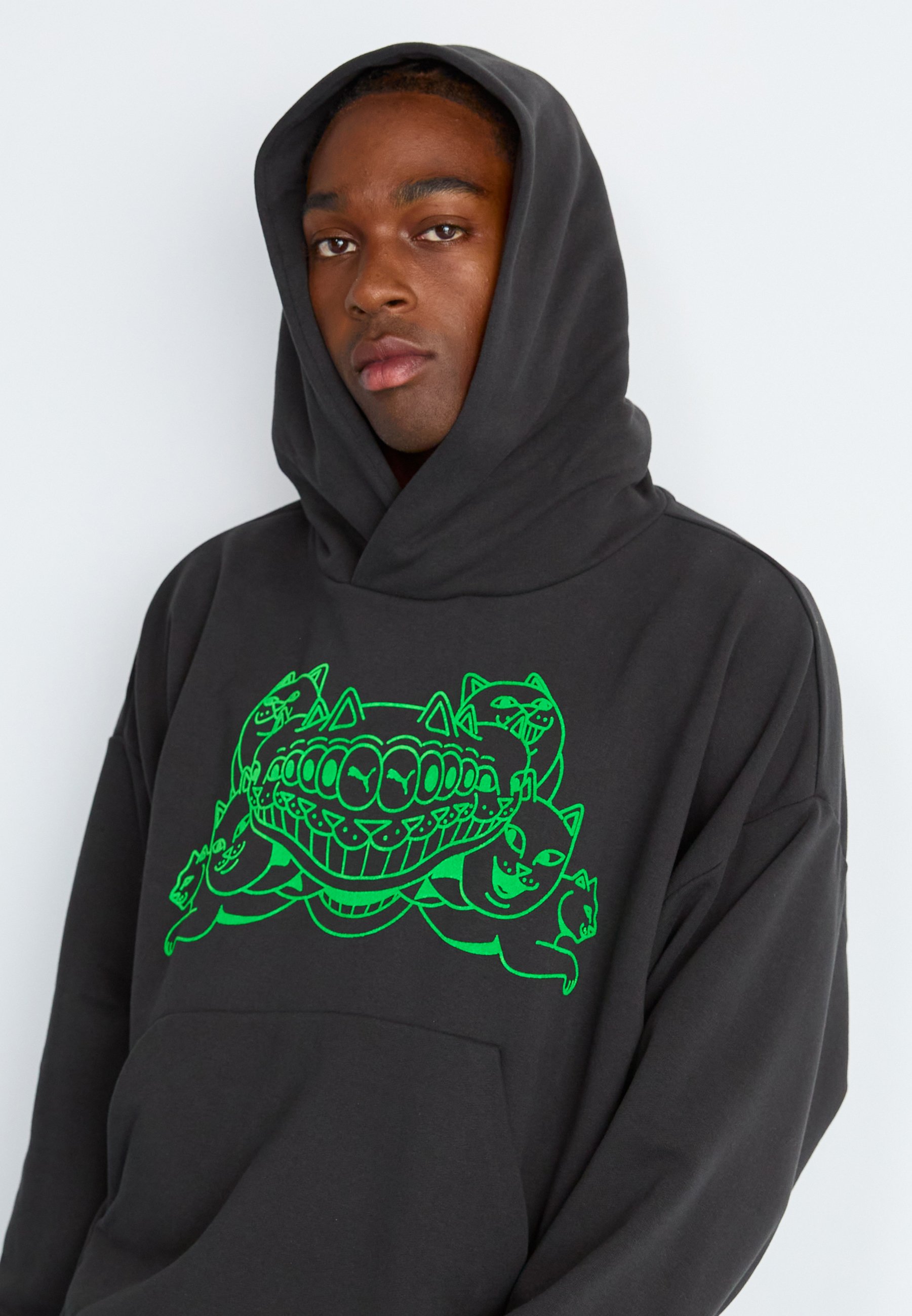 Puma X RIPNDIP BOXY GRAPHIC TR - Hoodie - black - Zalando.co.uk
