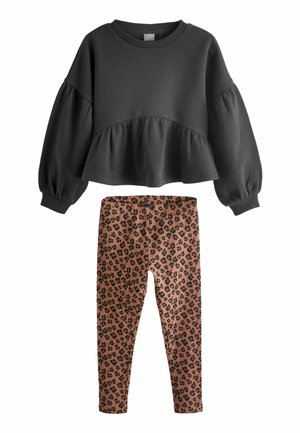 PEPLUM CREW AND SET - REGULAR FIT - Pulóver - animal