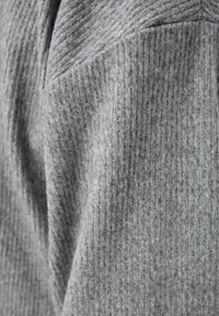 MOCK-NECK - Striktrøje - grey