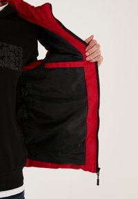 Buratti REGULAR FIT czerwony