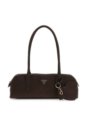 Prostokątna torebka w ciemnym brązie z podwójnymi uchwytami, logo Guess na środku oraz dołączoną saszetką w kształcie serca z złotym brelokiem „G” po prawej stronie z przodu.