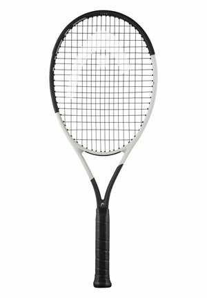 Racchetta da tennis bianca e nera con corde e impugnatura nere, mostrata verticalmente di fronte su sfondo bianco.