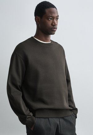 DAVID CREW - Collegepaita - dusky port