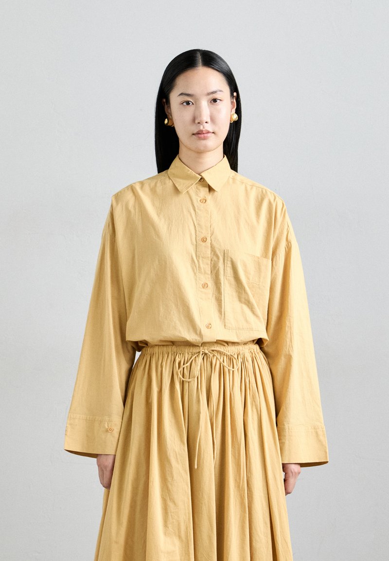 By Malene Birger - DERRIS - Skjortebluse - light camel, Forstørre