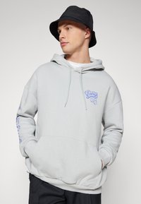 Thumbnail Image 4
