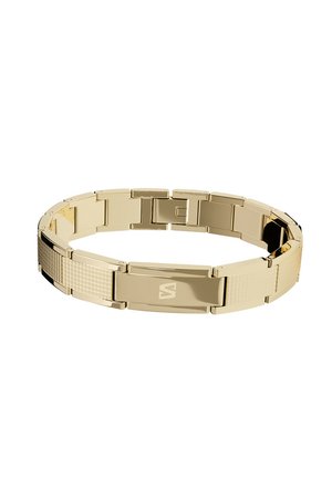 Goldfarbiges Metallglied-Armband mit einer polierten rechteckigen Schließe, die ein dezentes eingraviertes Logo auf weißem Hintergrund zeigt.