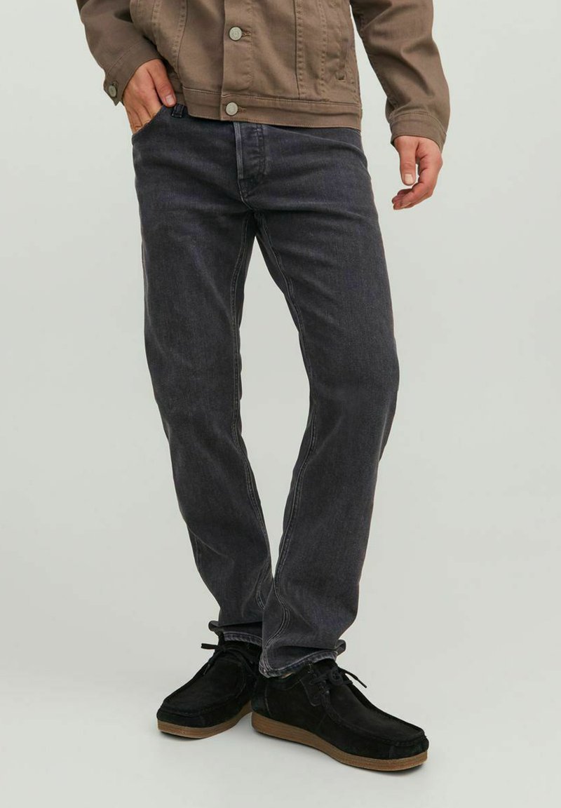 2000'S Wrangler Relaxed Fit Black Denim Tapered Jeans, Men's Size W33 (approx.) cotton black type Vintage Second Hand