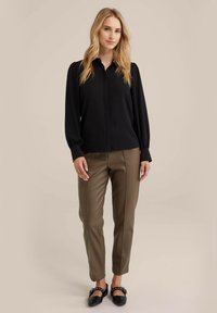 WE Fashion Užsagstoma palaidinė - black