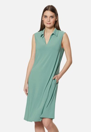 Ärmelloses Kleid in hellem Türkis, mit Kragen, V-Ausschnitt, Seitentaschen und einer lockeren Passform aus weichem, glattem Stoff.