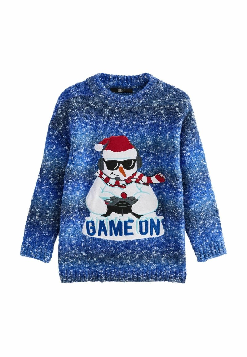 Pull bleu moucheté présentant un bonhomme de neige avec des lunettes de soleil, un casque audio, un bonnet rouge du Père Noël, une écharpe rouge, tenant une manette de jeu avec le texte « GAME ON ».