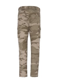 Khaki maskovací cargo kalhoty s volným střihem. Obsahují boční kapsy a knoflíkové detaily. Vyrobeno z lehké, strukturované tkaniny.