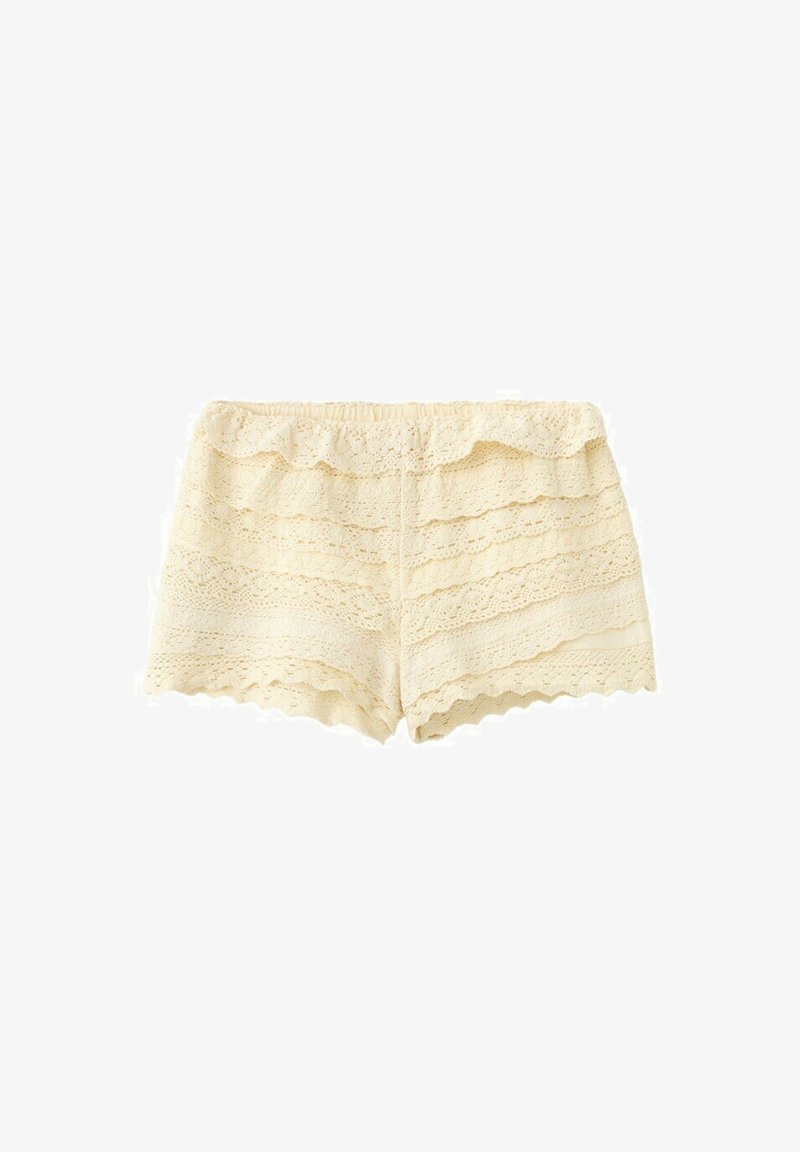 Cremefarbene Spitzen-Shorts mit wellenförmigen Kanten und einem gerafften elastischen Bund, mit geschichteten floralen Spitzenmustern.