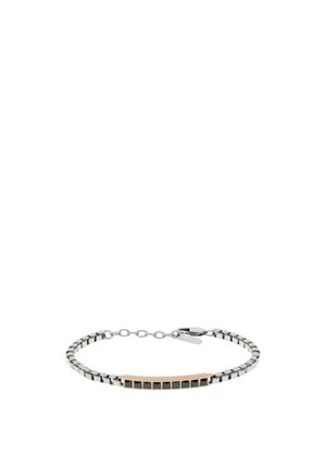 Bracciale color argento con catene a maglie e una barra centrale in oro rosa, caratterizzato da piccoli accenti quadrati neri lungo la barra.