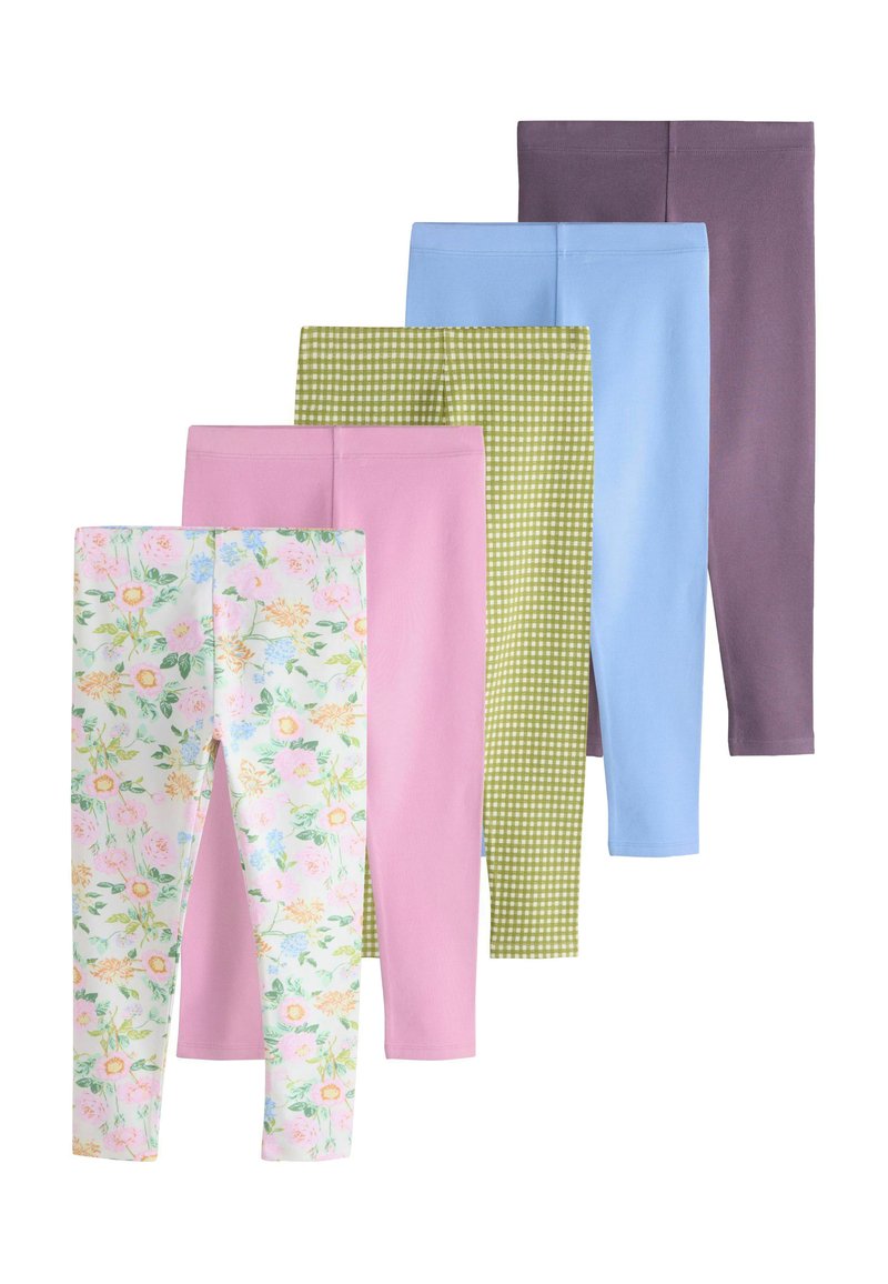 Cinq paires de leggings pour enfants, en motifs floraux, rose, vichy vert, bleu et violet, disposées en chevauchement vertical sur un fond blanc.