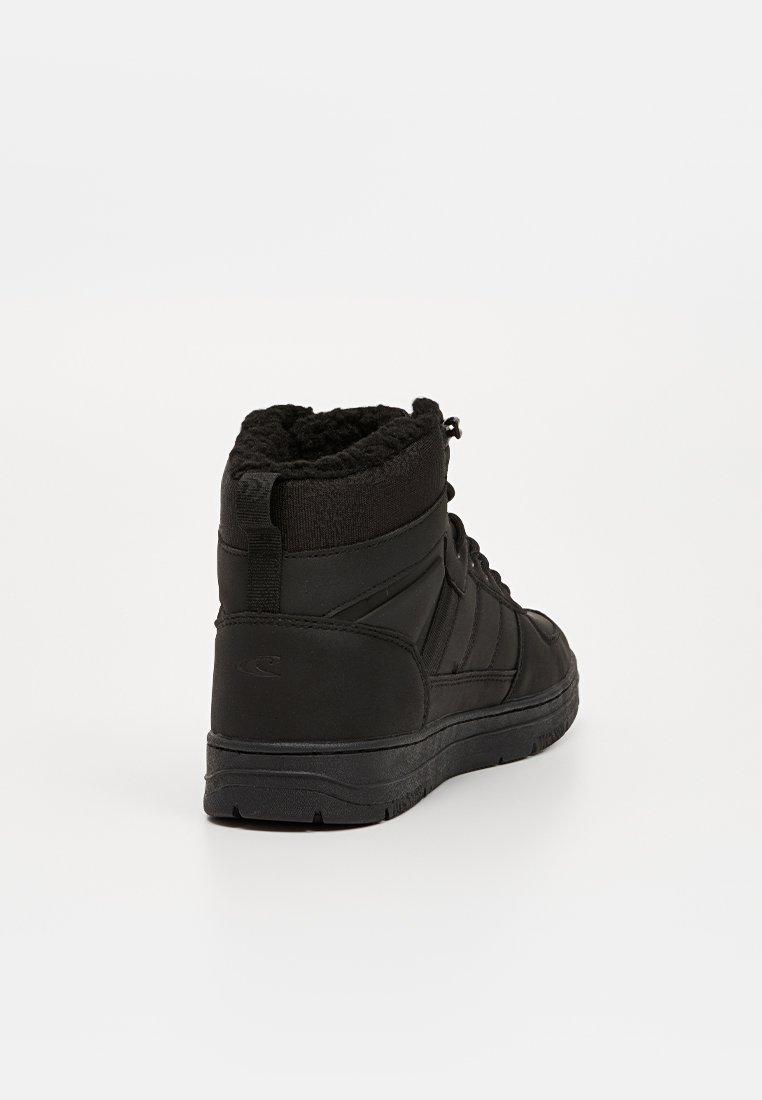 Stivali alti neri con fodera in tessuto testurizzato, esterno in pelle liscia, punta rotonda, colletto imbottito e linguetta posteriore per facilitare l'indossamento.