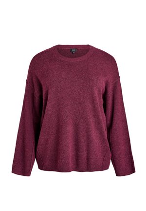 Maglione lavorato a maglia bordeaux con scollo rotondo, spalle cadenti e spacchi laterali. Texture morbida e vestibilità rilassata.