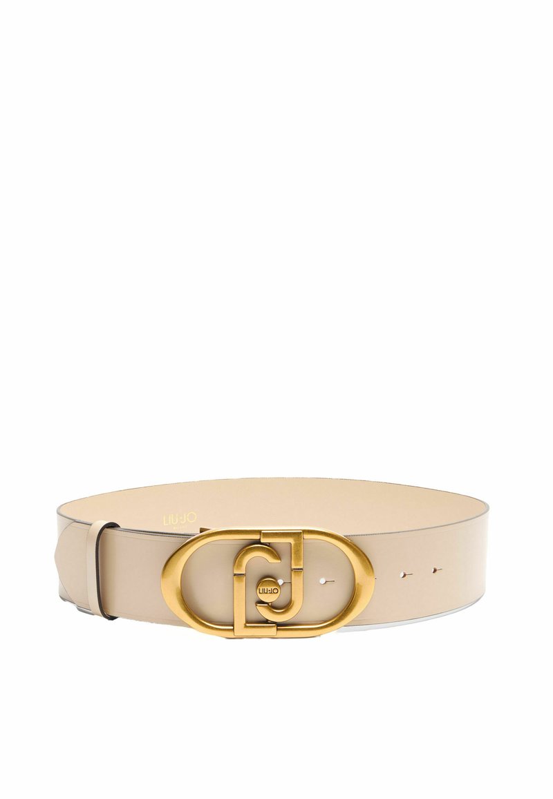 Cintura in pelle beige con fibbia ovale dorata lucida caratterizzata da un design a doppia G e una superficie liscia. Regolabile con più fori.