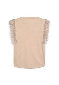Top beige a maniche corte con frange testurizzate lungo le spalle, tessuto morbido, orlo arrotondato e vestibilità rilassata.