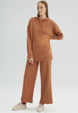 SWEATSHIRT TROUSERS KNITTING SET - Sweatshirt - brown