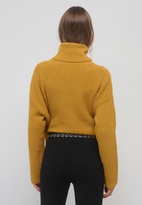 Calliope DOLCEVITA - Strickpullover - giallo
