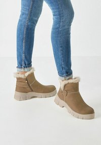 Tamaris Snowboot/Winterstiefel - camel