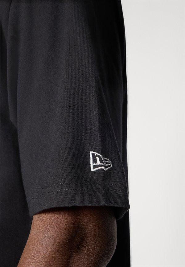 NFL LAS VEGAS RAIDERS HELMET TEE - Club wear4