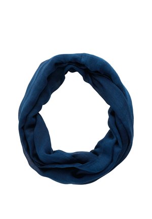 Sötétkék végtelen sál, könnyű anyagból, fehér háttéren kör alakban elrendezve.