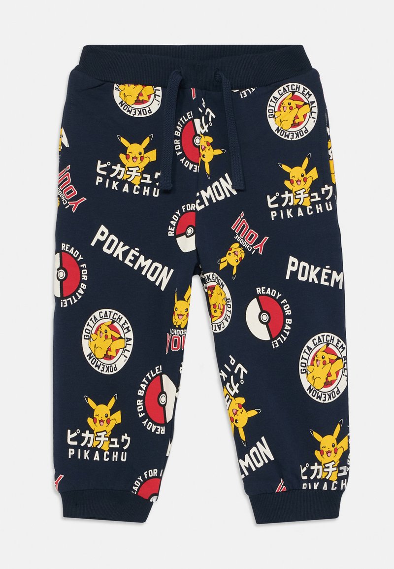 Námořnické tepláky s elastickým pasem, na kterých se opakuje potisk Pikachu a Pokéball, doplněné japonským textem.
