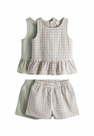 Zwei ärmellose Kleinkind-Outfits mit Peplum-Oberteilen und Shorts mit elastischem Bund, eines in einfarbigem Hellgrün und eines im weißen Karomuster.