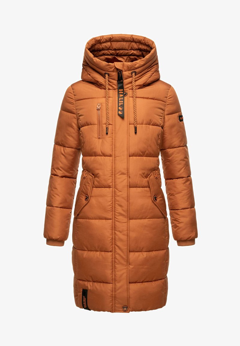 Manteau long et rembourré de couleur orange chaud, avec un col haut, une fermeture éclair à l'avant, et deux poches avant à rabat. Design texturé en matelassé.
