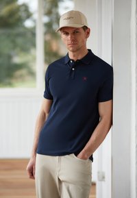 Hackett London - SLIM FIT LOGO - Piké - navy Miniatyrbild 1