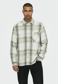 Only & Sons NORMAL GESCHNITTEN KRAGEN - Skjorter - forest fog