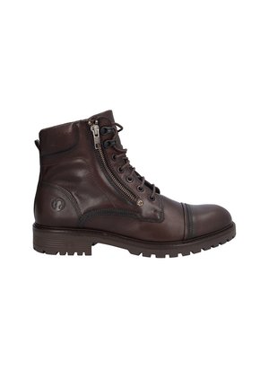 Bota de cuero marrón oscuro hasta el tobillo con cremallera lateral, cordones en la parte delantera, cuello acolchado y suela resistente.