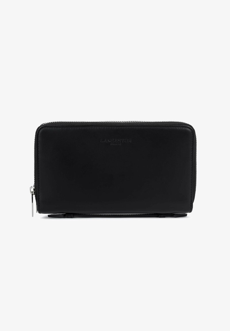 Portefeuille rectangulaire en cuir noir avec fermeture éclair et léger logo embossé "Lancaster Paris" au centre avant.