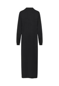 Robe noire à manches longues, longueur genoux, en tissu doux, dotée d'un col rond simple et d'une silhouette droite sans embellissements visibles.