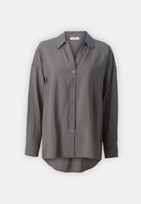 Chemise grise à manches longues avec col, fermeture à boutons sur le devant et coupe décontractée. Le tissu semble légèrement texturé avec un ourlet fluide.