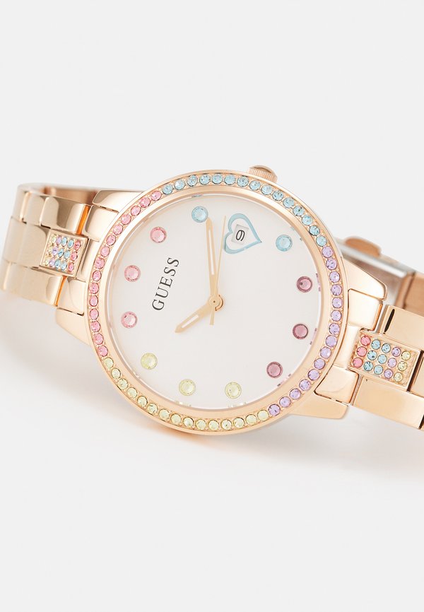 THREE OF HEARTS - Watch3