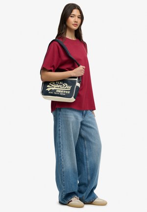 Superdry & Co, SUPERDRY MINI ALUMNI CROSSBODY BAG.. - Bandolera - eclipse navy
