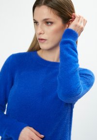 INFLUENCER Strickpullover - royal