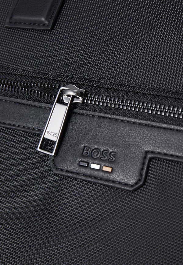 RAY DOC CASE - Briefcase4