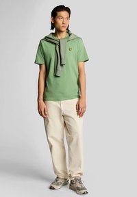 Lyle & Scott PLAIN  - T-shirt basic - steward