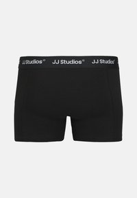 Boxer shorts noirs avec une taille élastique noire portant le logo "JJ Studios" en blanc. Design lisse et ajusté avec une coupe standard et des détails de couture.