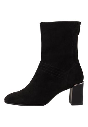 Tamaris Classic ankle boots - black