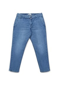 Pantaloni in denim blu con vita elasticizzata, passanti per cintura e fibbia in metallo a D. Le caratteristiche includono tasche laterali e gambe affusolate.