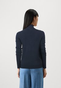 Guess PIPER LOGO - Strickpullover - suiting blue