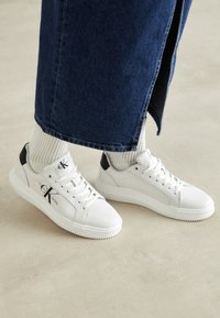 CHUNKY CUPSOLE LACEUP MON - Sneakers basse - bright white/black