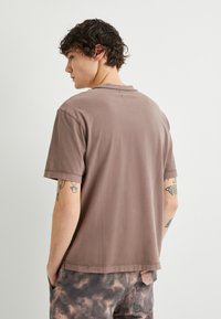 Koton - T-shirt basic