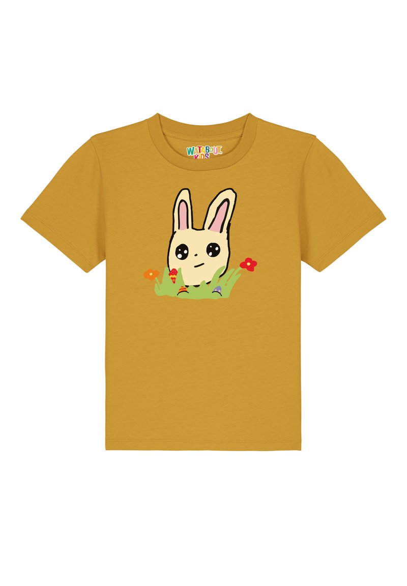 Geel katoenen t-shirt met een cartoonkonijn met grote ogen, omringd door bloemen en ijshoorntjes in een grasachtig ontwerp.