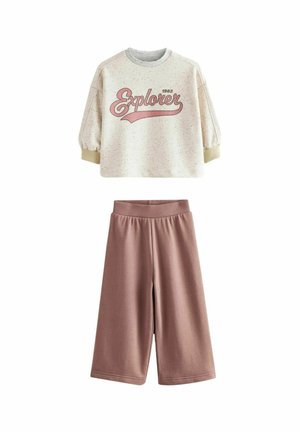 WIDE LEG SET - REGULAR FIT - Pantaloni - ochre yellow