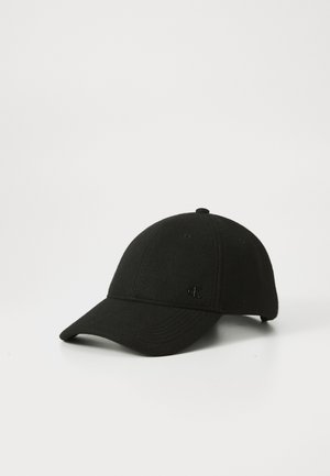 Casquette de baseball noire en feutre avec une visière incurvée et un logo brodé à l'avant. Design simple avec une construction à six panneaux.